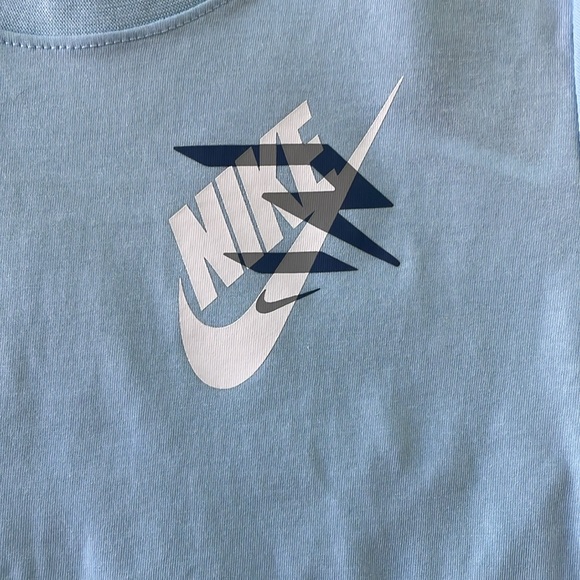 NEW! LIGHT BLUE AND TAN 2-PIECE T-SHIRT & SHORTS SET. SIZE 7. BOYS. - Picture 6 of 8